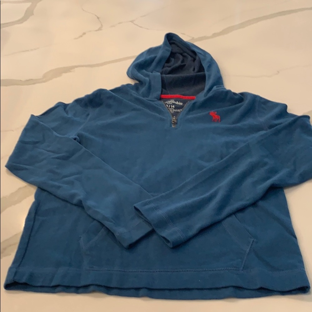 Abercrombie kids long sleeve zip T. Size 13/14